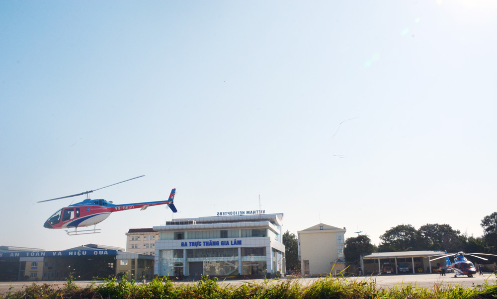 Khai trương đường bay ngắm cảnh sông Hồng